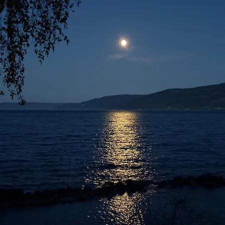 Сasa de vacaciones With Private And Fjord View Perfect For Coolcation And Calmcation Ertlia